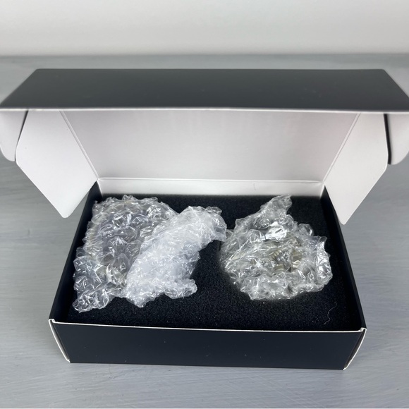 New S.T.A.L.K.E.R. Legacy Collectors Chest 2 Metal Magnets Gamefound - Picture 4 of 8